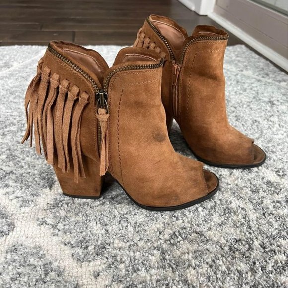 Suede Fringe Booties with Open Toe Size 7.5 - Picture 2 of 2